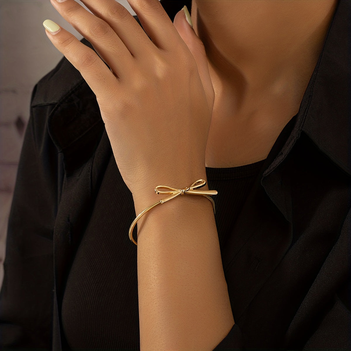 Minimalisme Raffiné | Vintage Minimalistische Strikvormige Open Manchet Armband | Elegantie - Voor Elke Outfit