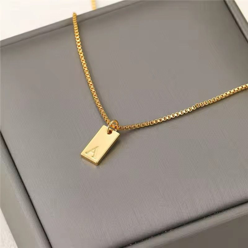 Initialen Ketting Aleid | 14k Verguld Goud