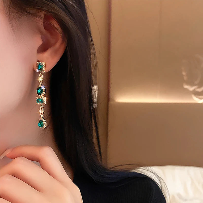 Emerald Romance Earrings | Tijdloze Elegantie