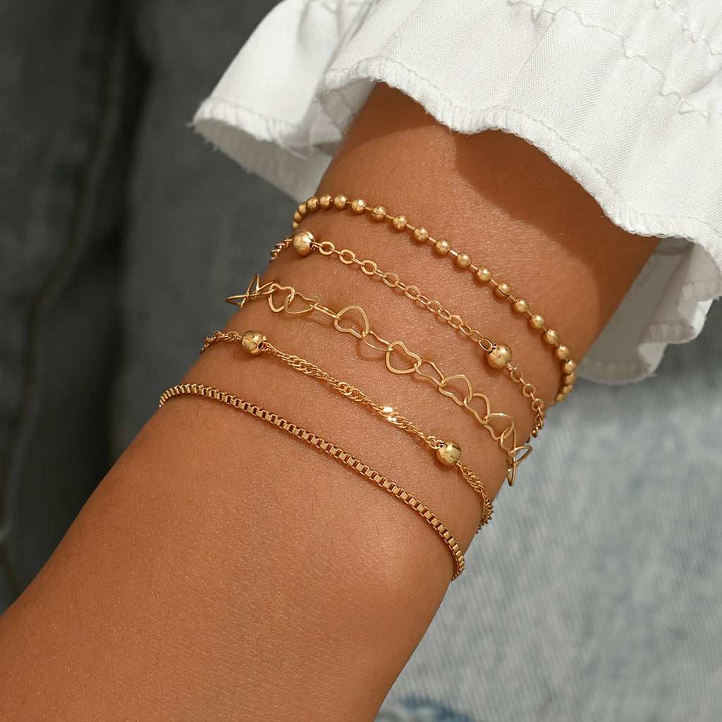 La Perfection Vintage | 5-Delige Armbanden Set Met Parel- en Metaaldetails | Veelzijdig en Elegant - Voor Elke Gelegenheid