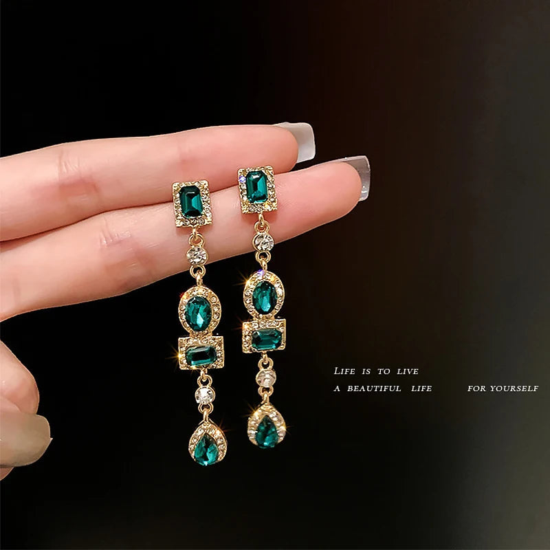 Emerald Romance Earrings | Tijdloze Elegantie