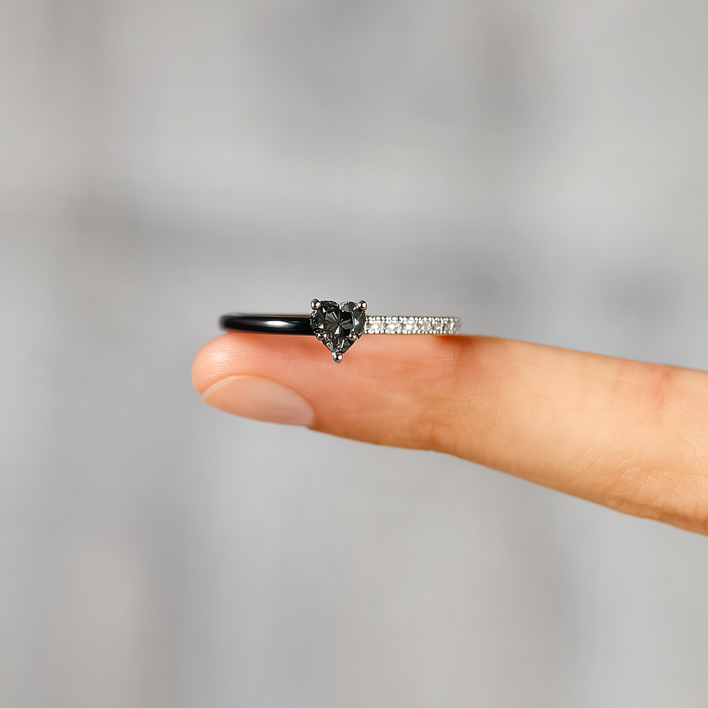 Enamél Heart Ring