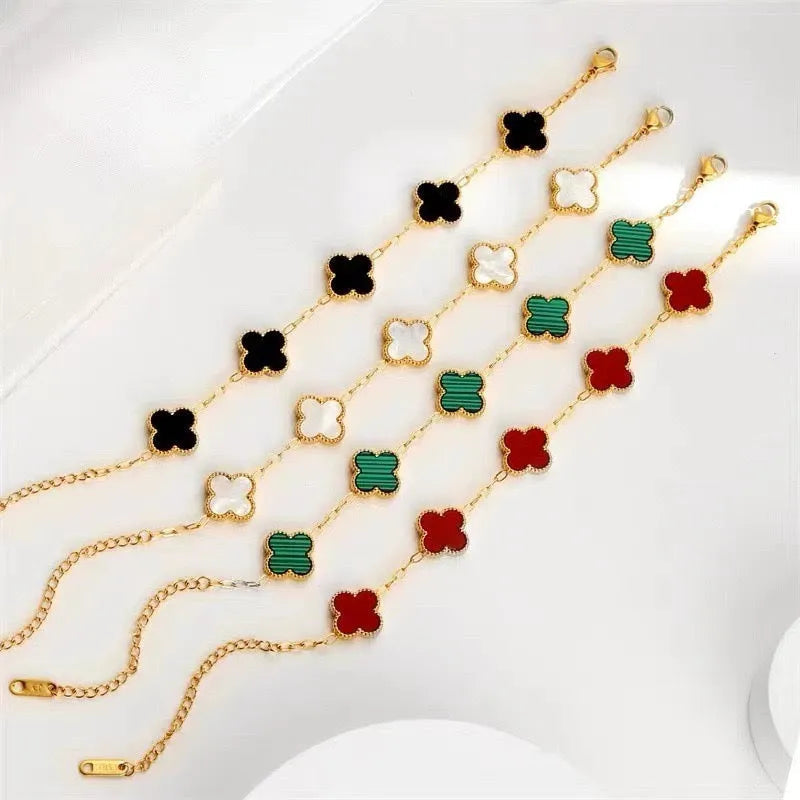 Emily Clover Armband