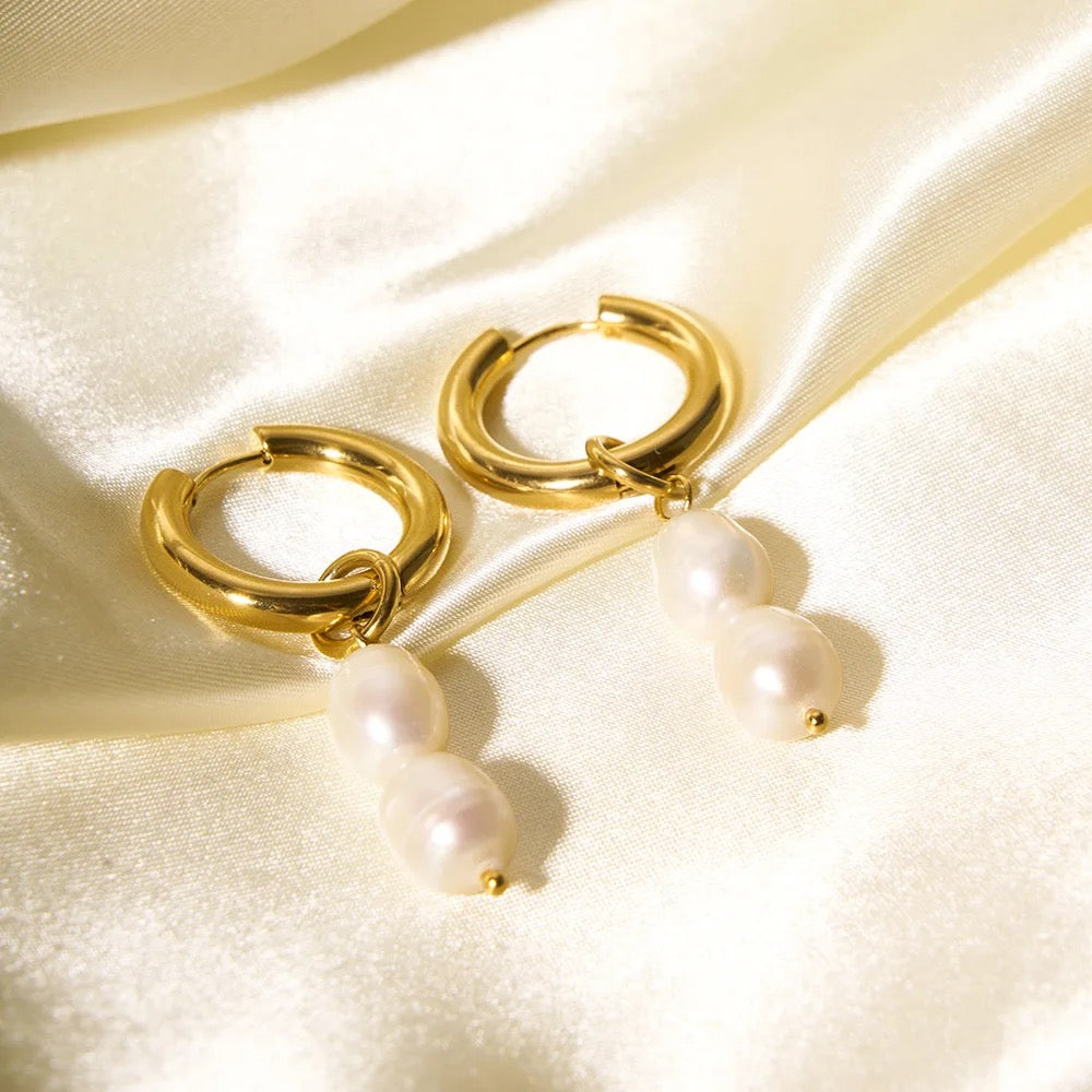 BELLA Pearl Earrings
