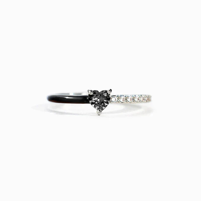 Enamél Heart Ring