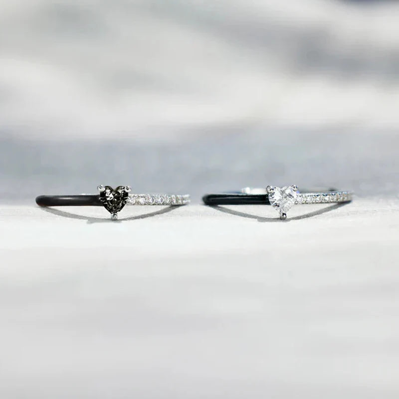 Enamél Heart Ring