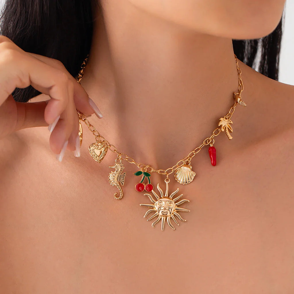 Zomerse Bedelketting | Goudkleurig Sieraad met Vakantiegevoel