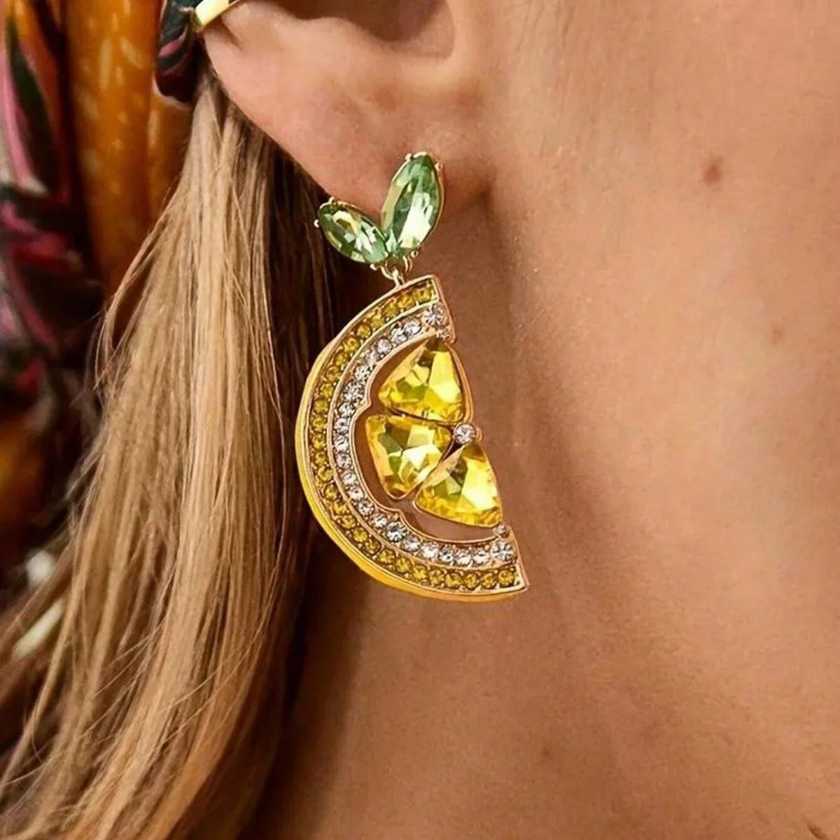 Crystal Lemon Earrings | Gouden Citrusoorringen met Kristallen voor de Zomer