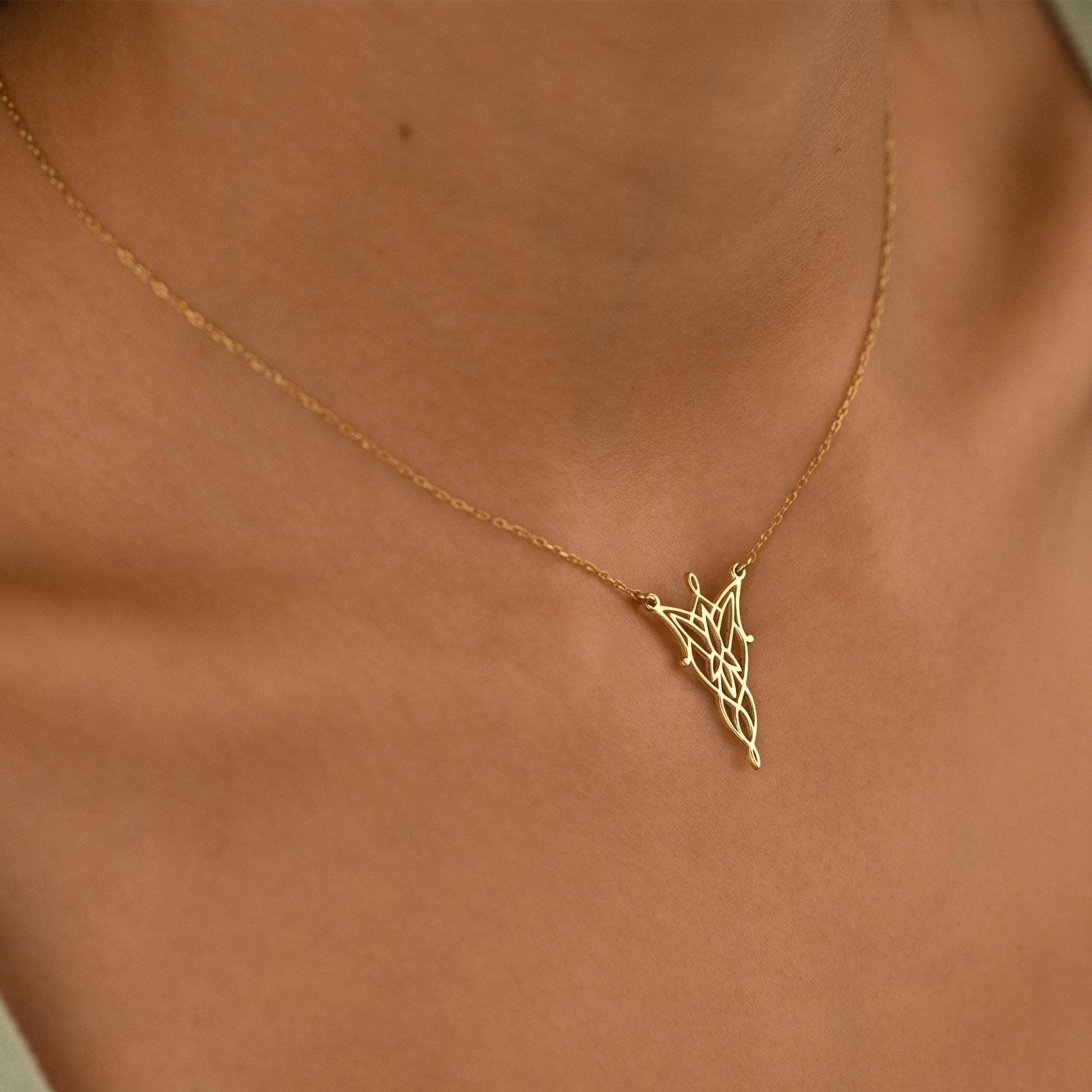 Minimalist Evenstar Necklace - LOTR-Inspired Fairy Tale Pendant with Dainty Chain | Perfect Gift for Elven Queen Fans