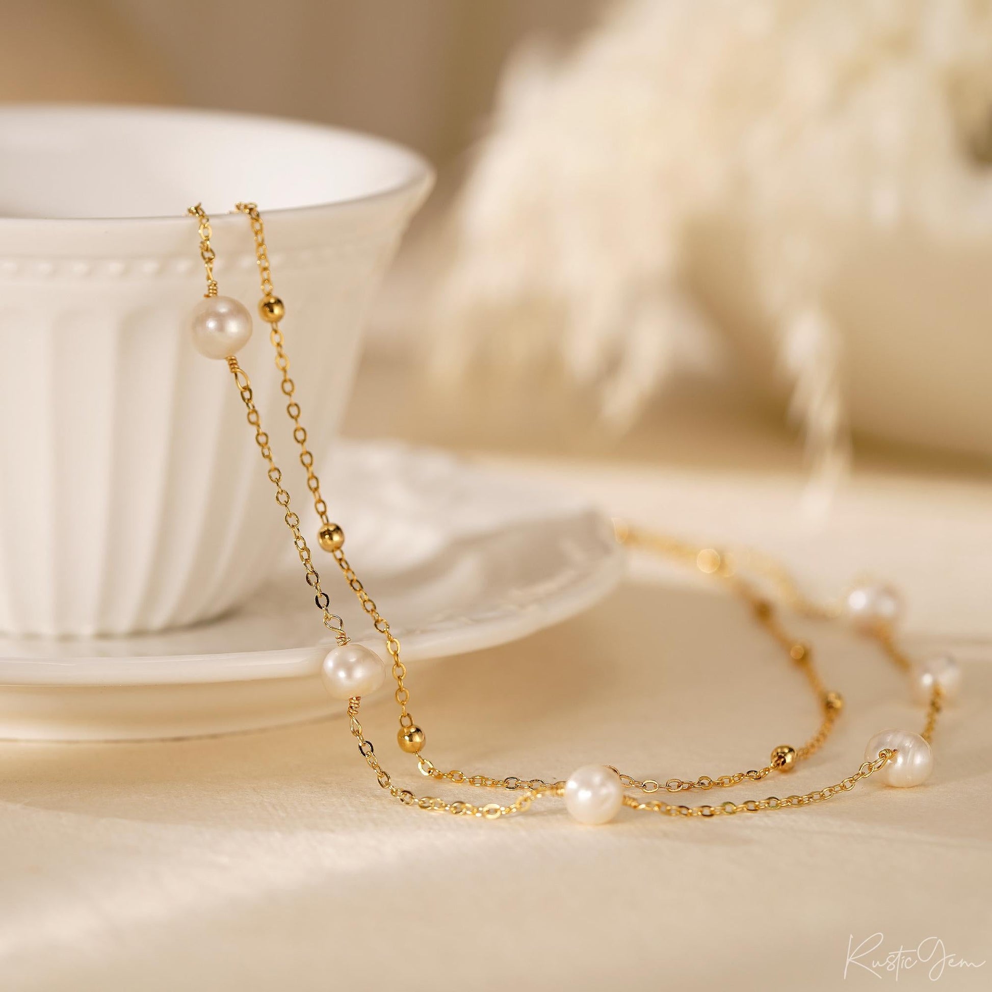 Elegant Double-Layer Freshwater Pearl Choker Necklace - 14k Plated Gold