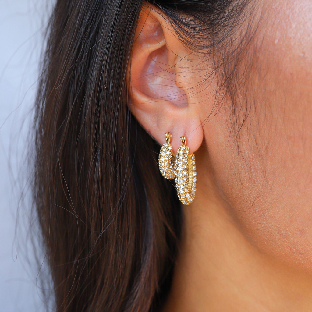 Judie | Elegante Hoops Oorbellen met Zirconia Steentjes