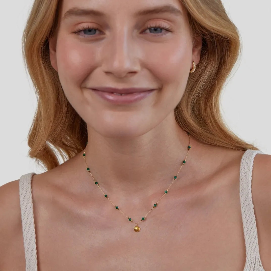 Collier - Nerissa - Gouden Schelp & Groen Agaat - Waterdicht en Aanslagvrij - Perfect voor Elke Gelegenheid
